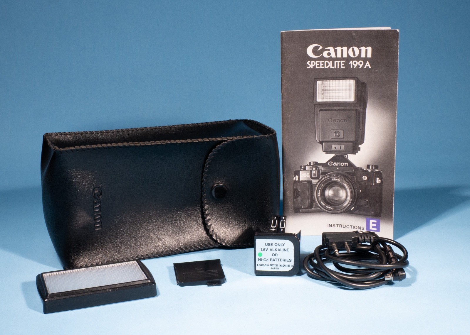 Canon-speedlite-199A-Case-Sync-Cable-Excellent-No-Flash-137330690810