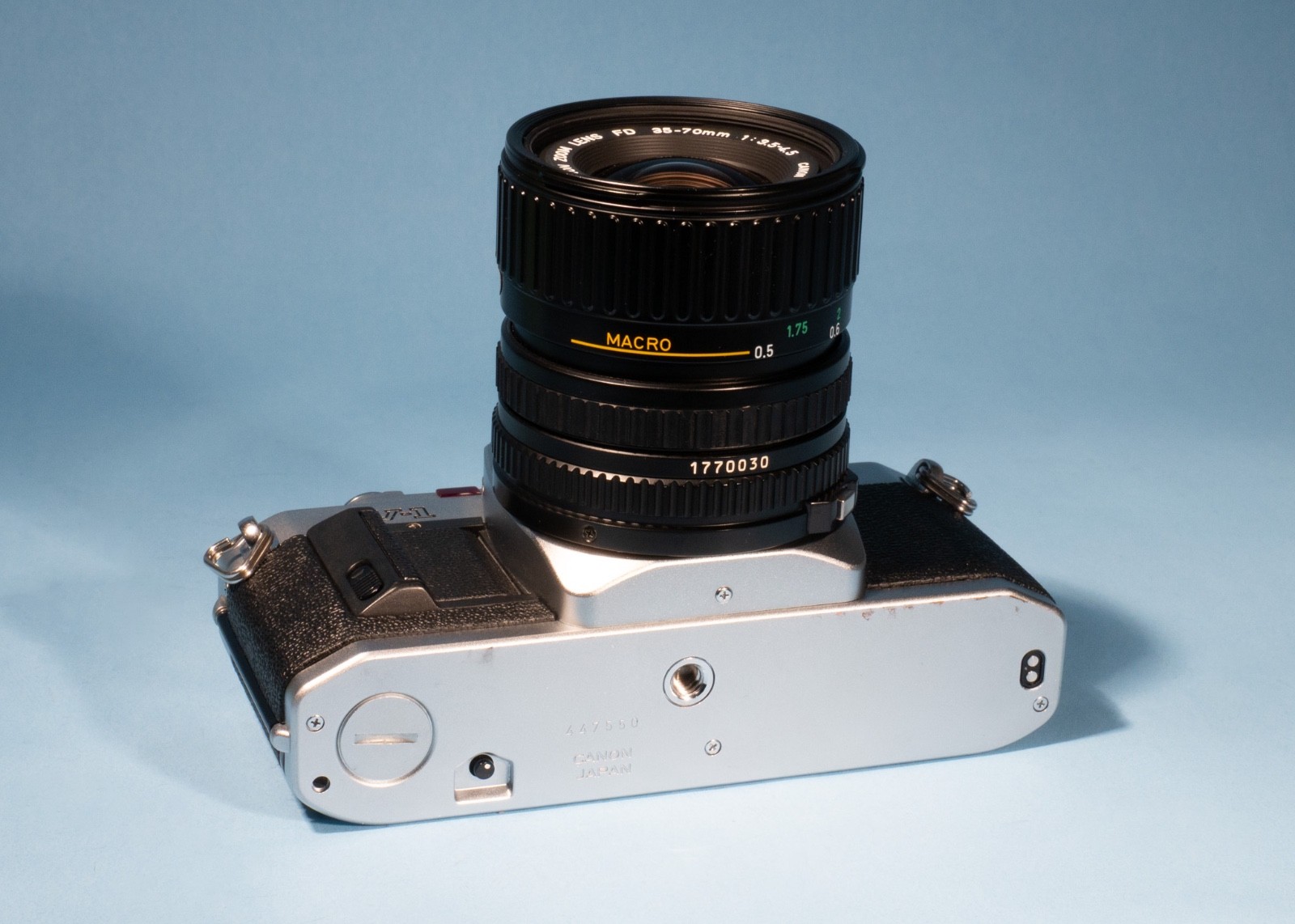 Canon-AV-1-35mm-SLR-Film-Camera-Canon-FD-35-70mm-f35-45-Lens-Fully-Working-137863536591-6