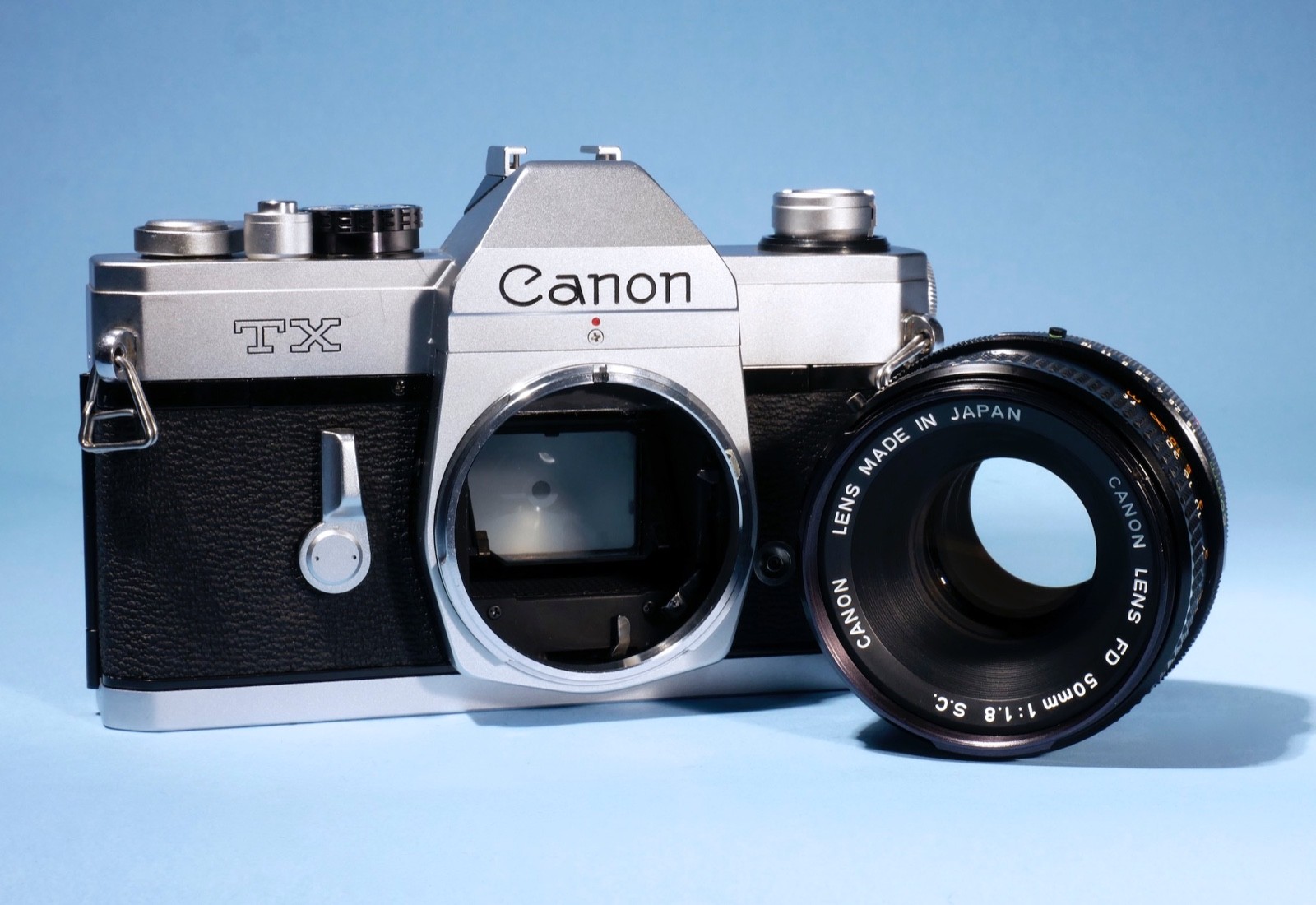 Canon-TX-35mm-SLR-Film-Camera-FD-50mm-f18-SC-Lens-Fully-Working-Excellent-136536910831-2