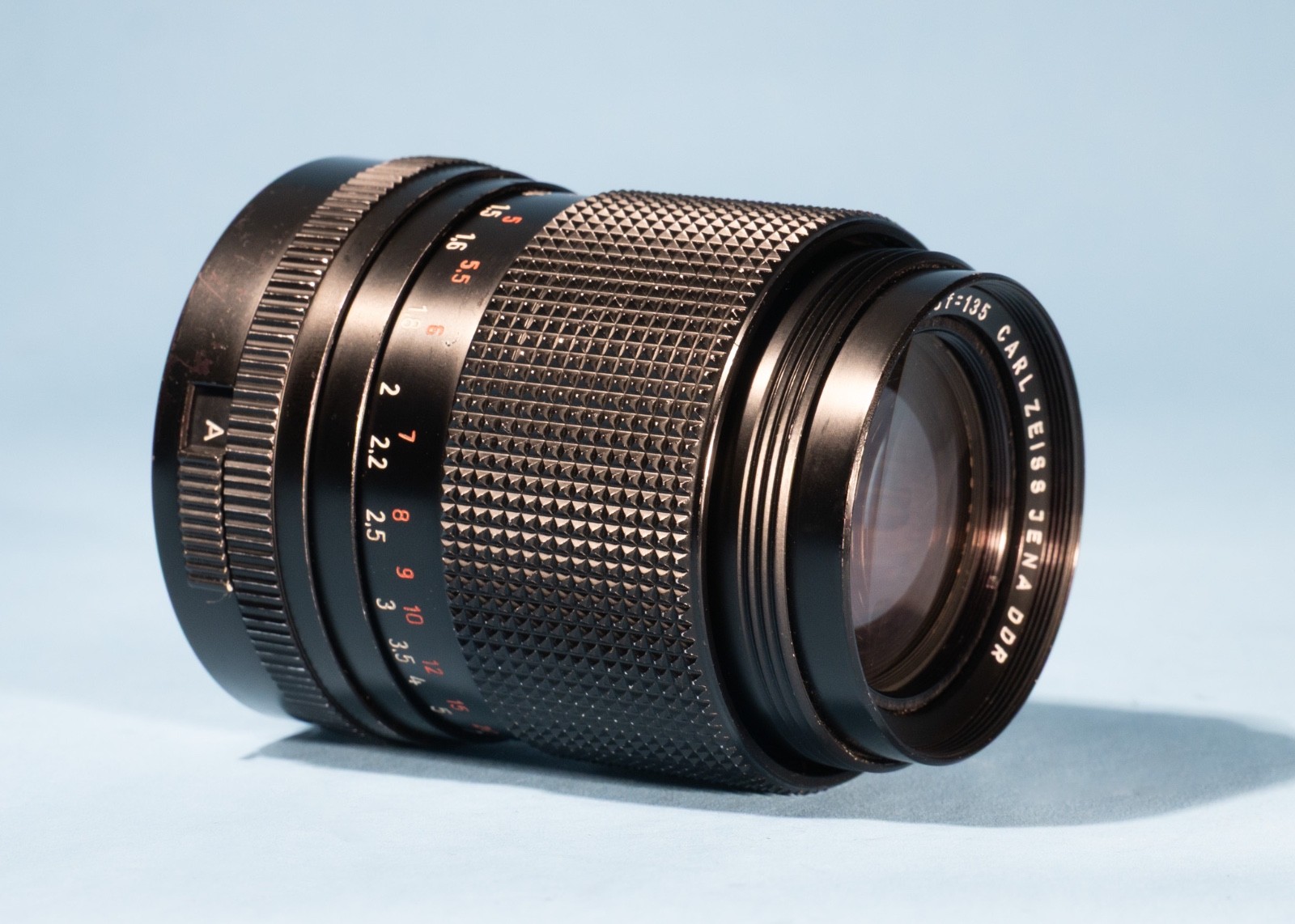 Carl-Zeiss-MC-S-DDR-Jena-135mm-f35-Prime-Lens-M42-Fully-Working-137674565411-3