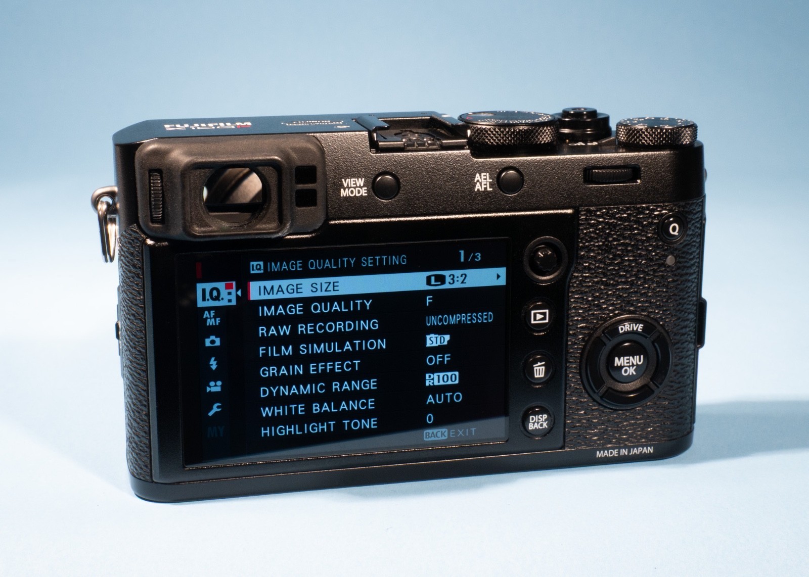 Fujifilm-X100F-243MP-Compact-Digital-Camera-23mm-f2-Lens-Excellent-137709393681-3