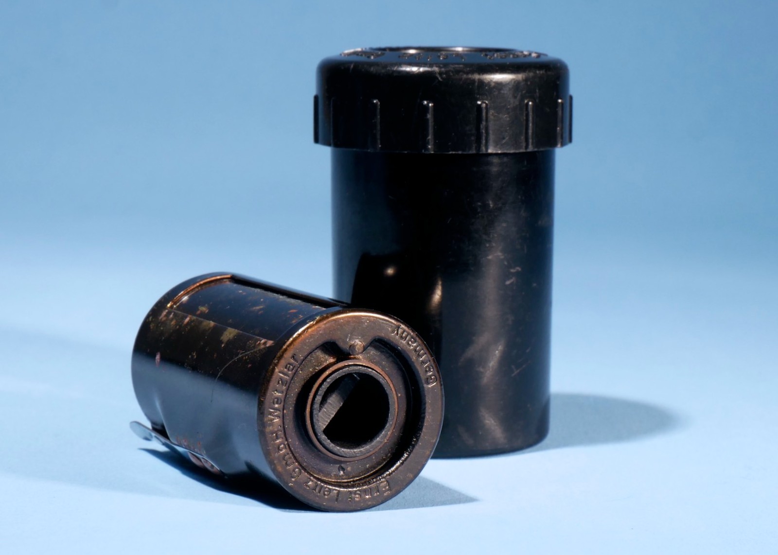 Leica-E-Leitz-Canister-Z-Brass-Reloadable-35mm-Film-Camera-Spool-Cartridge-136822736381-2