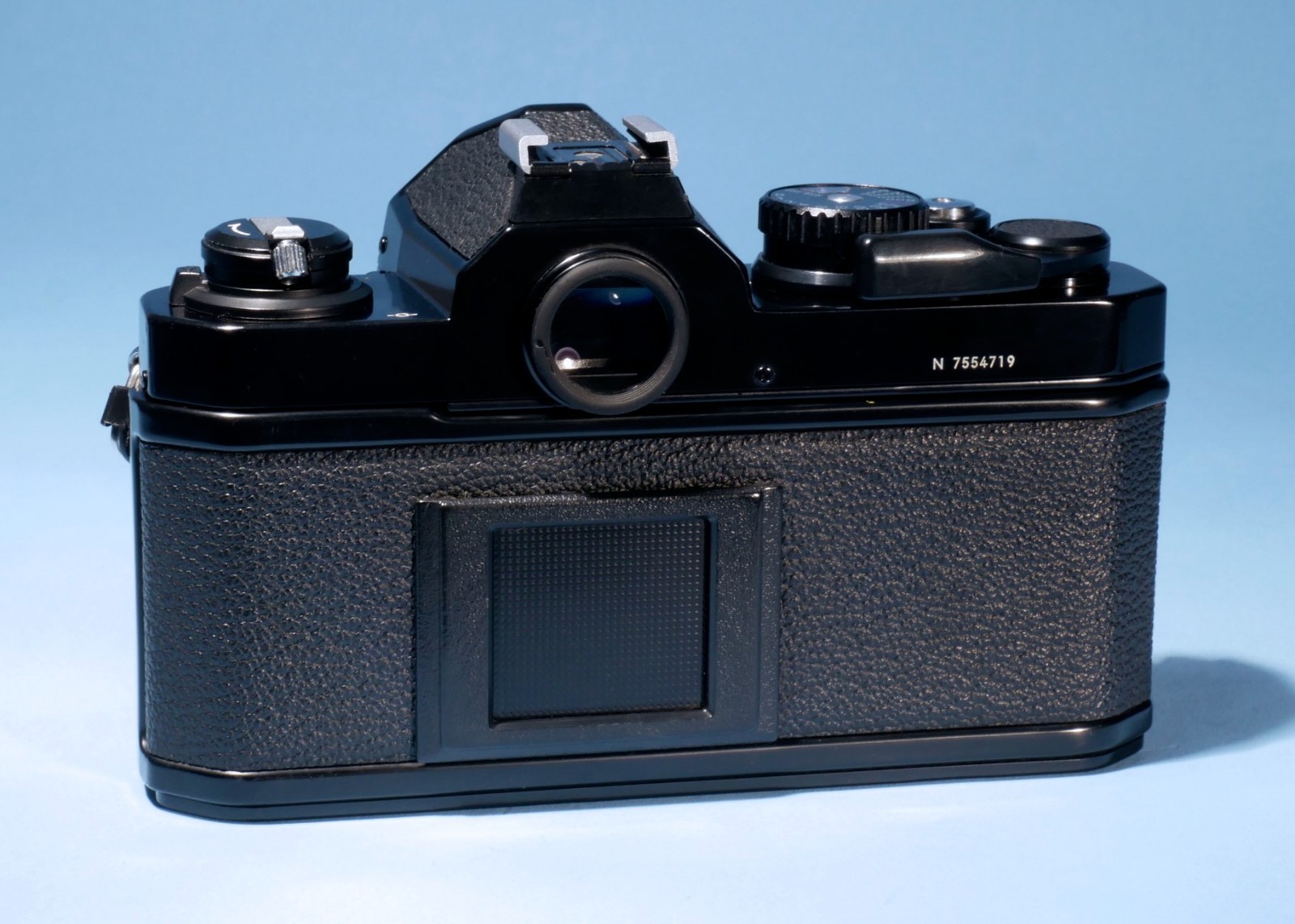 Nikon-FM2N-35mm-SLR-Film-Camera-50mm-f18-Pancake-Lens-New-Seals-Working-136669767141-2