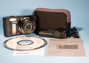 Ricoh HZ15 SR 16.1MP Compact Digital Camera 15x Optical Zoom * Fully Working