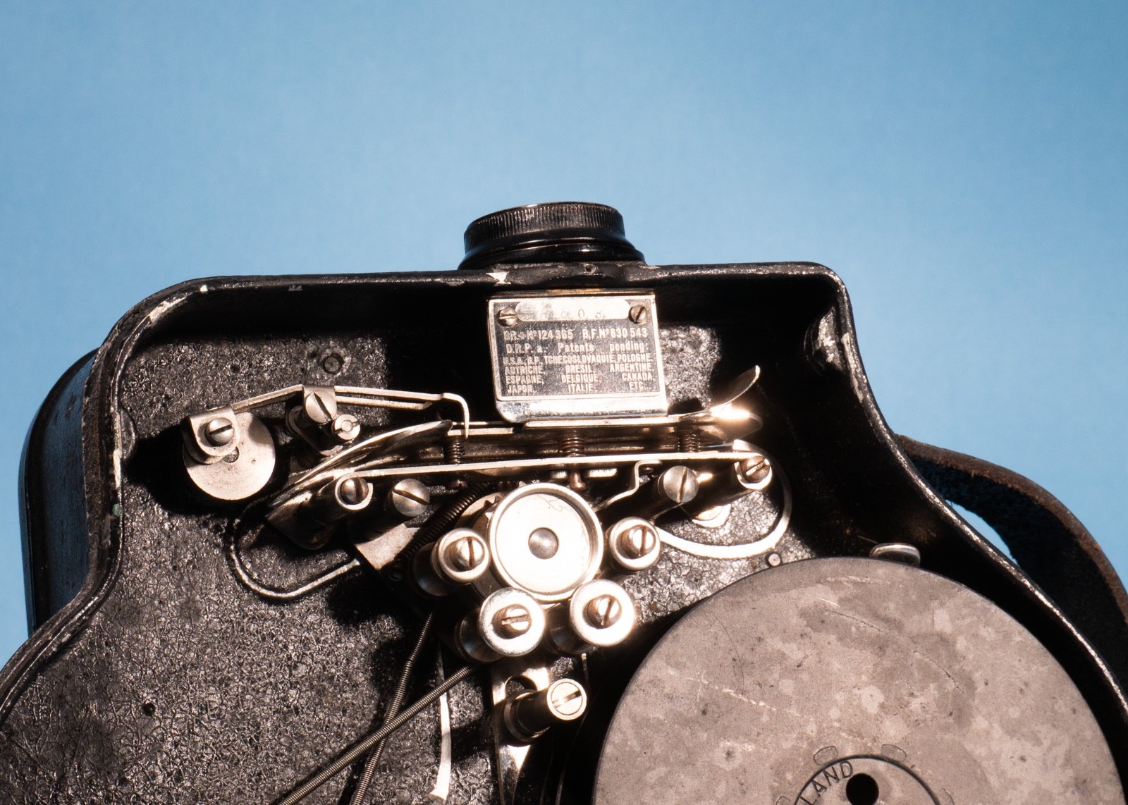 Bolex-Auto-Cine-Model-B-II-16mm-Motion-Picture-Camera-Kern-25mm-f25-RARE-137251839462-10