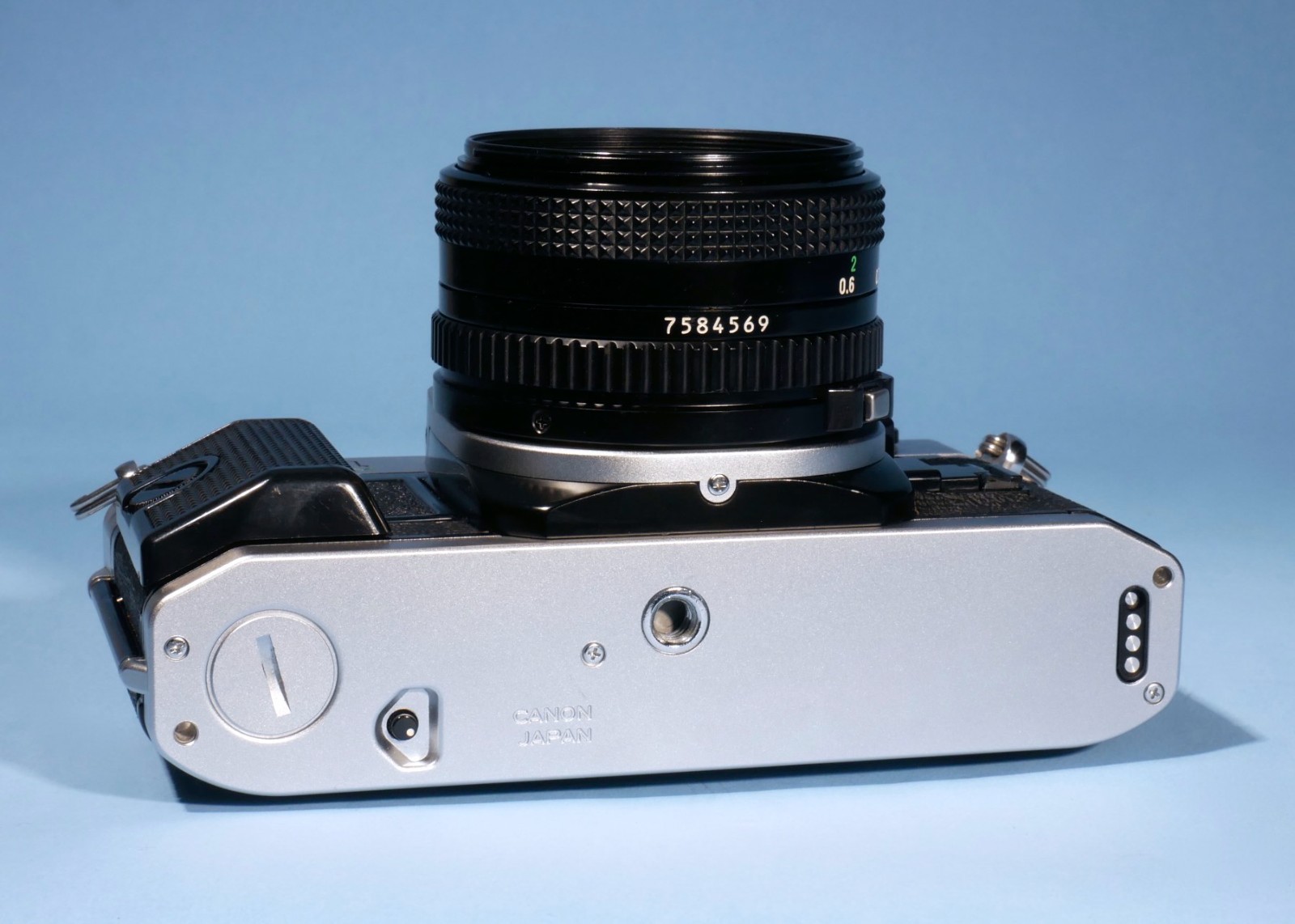 Canon-AE-1-Program-35mm-SLR-Film-Camera-FD-50mm-f18-Lens-Fully-Working-136930942232-5