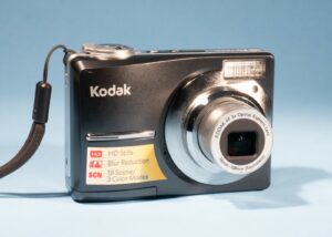 Kodak EasyShare C913 9.2MP Digital Camera 3x Optical Zoom * Tested Fully Working