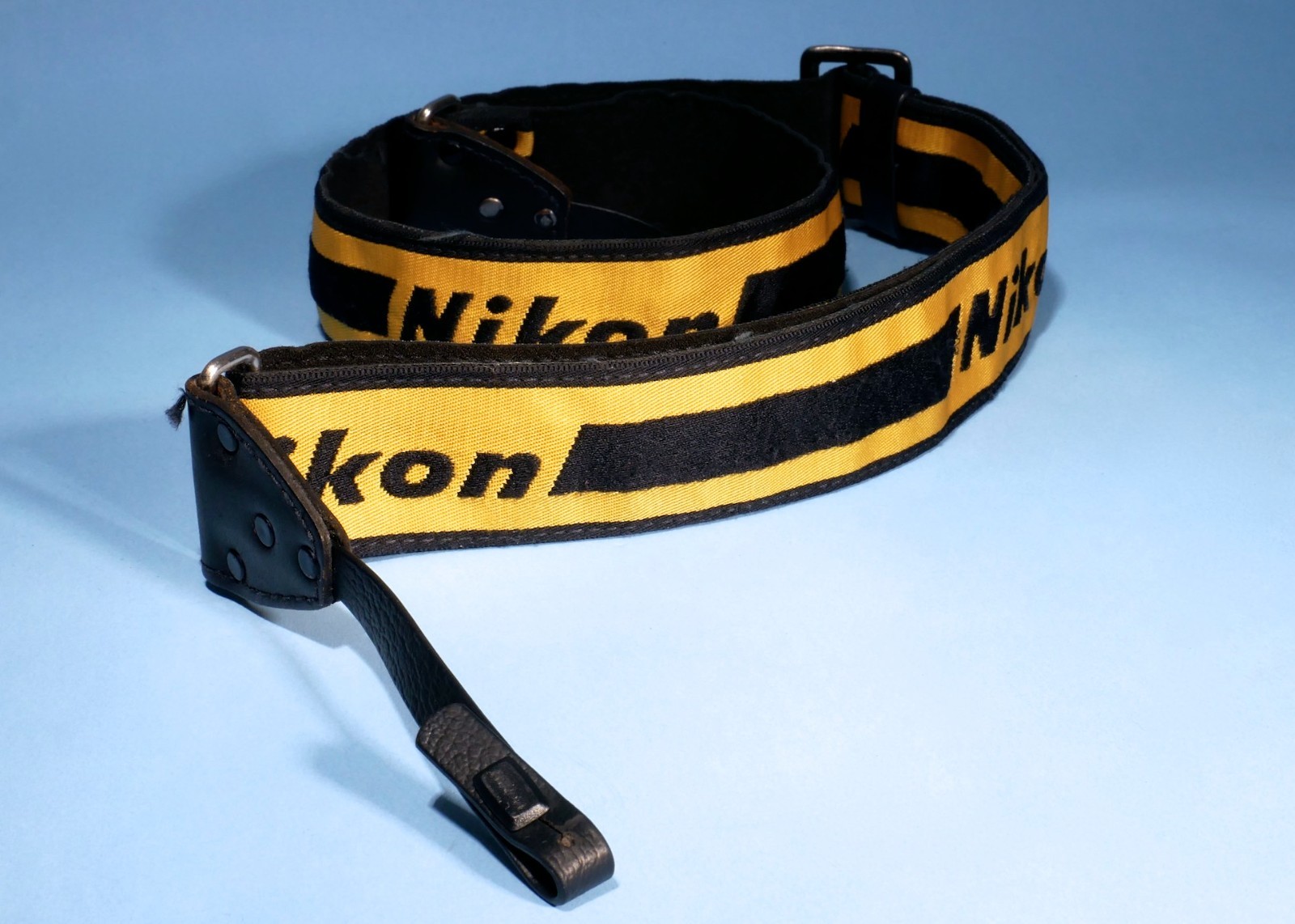 Nikon-Neck-Shoulder-Strap-For-SLR-DSLR-Cameras-etc-136669767152-2