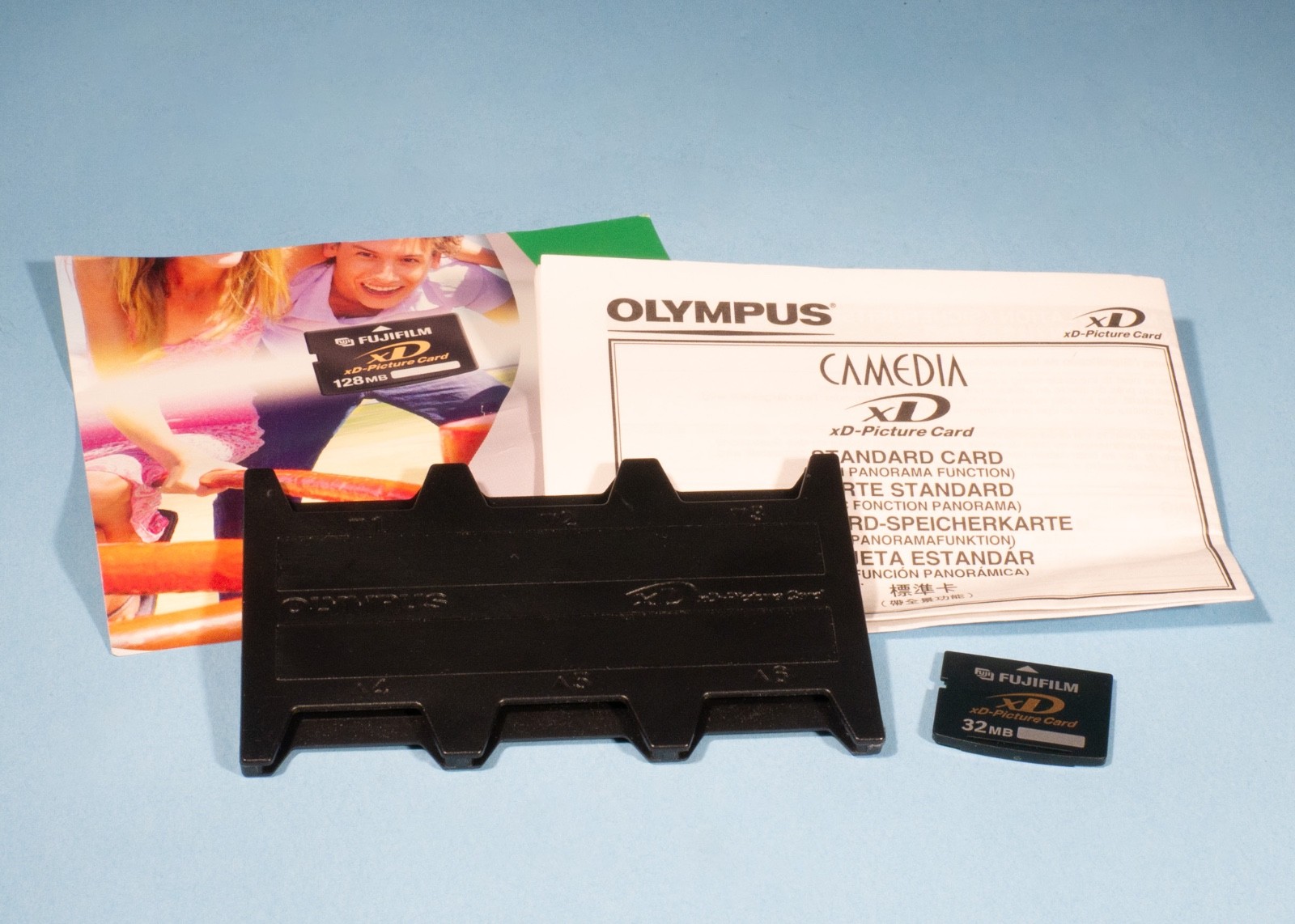 Fujifilm-Olympus-xD-Picture-Card-32MB-Holder-Fujifilm-Olympus-Fully-Working-137863594713