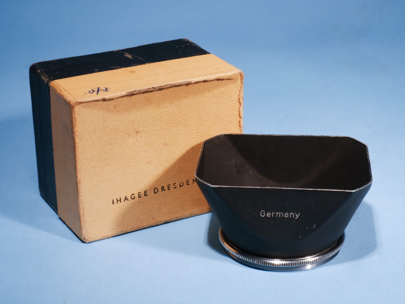 Ihagee-Dresden-Exacta-49mm-Screw-Lens-Hood-137101725913-2