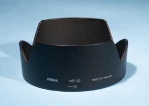 Nikon HB-32 Lens Hood * 18-70mm f/3.5-4.5G IF-ED 18-105mm f/3.5-5.6G ED VR Etc..