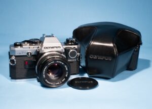 Olympus OM-10 35mm SLR Film Camera Zuiko 50mm f/1.8 Lens * Fully Working