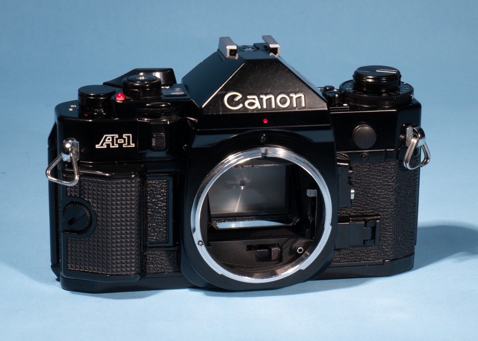 Canon-A-1-35mm-SLR-Film-Camera-Tested-Fully-Working-New-Seals-137332362364-2
