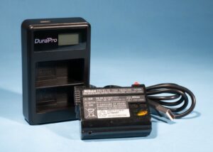 Durapro Battery Charger & Battery + EN-EL15 Battery * Tested