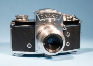 Exakta Varex IIa 35mm SLR Film Camera Meritar 50mm f/2.9 Lens * Fully Working