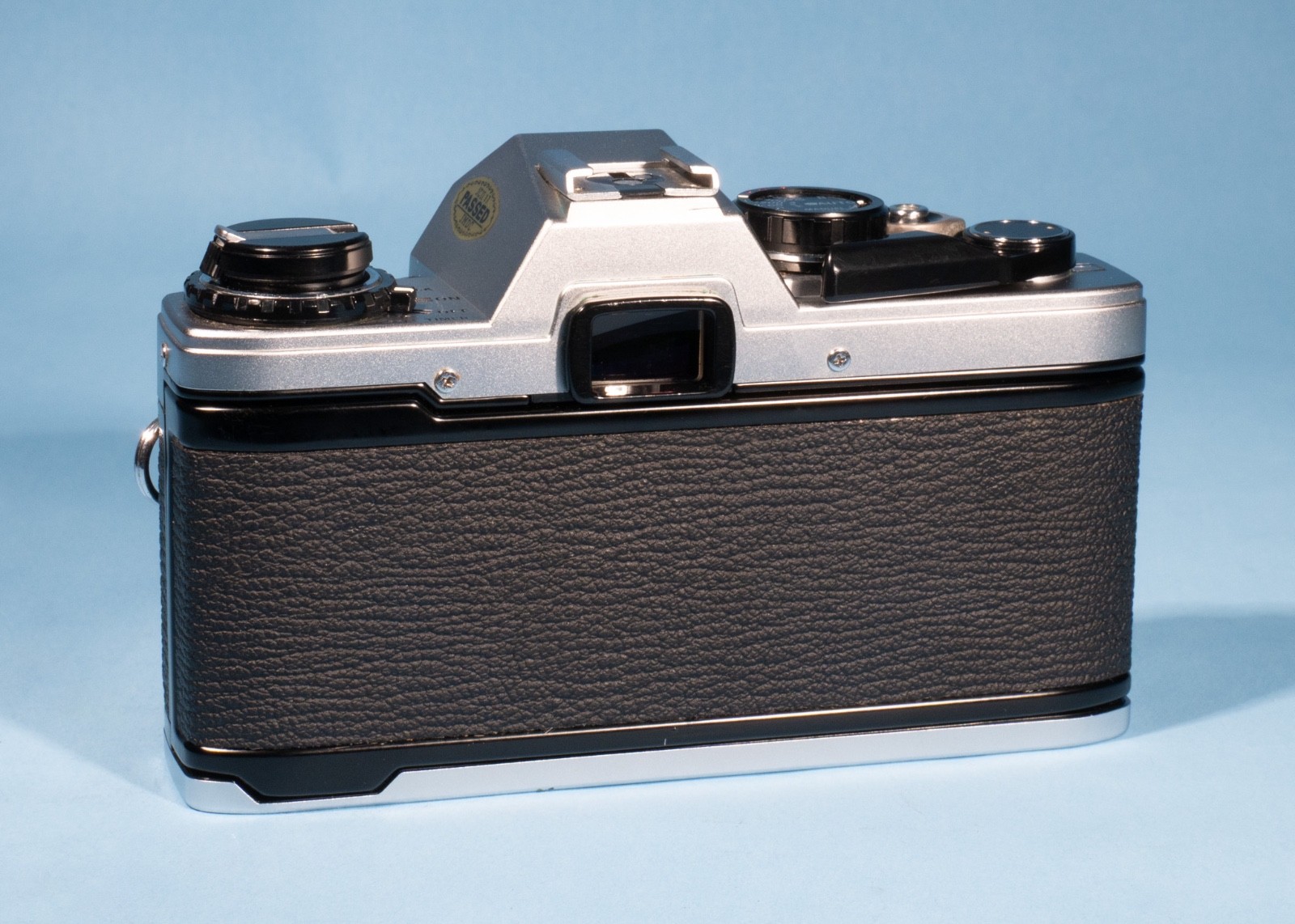 Olympus-OM-10-35mm-SLR-Film-Camera-Zuiko-50mm-f18-Lens-Fully-Working-137269371264-3