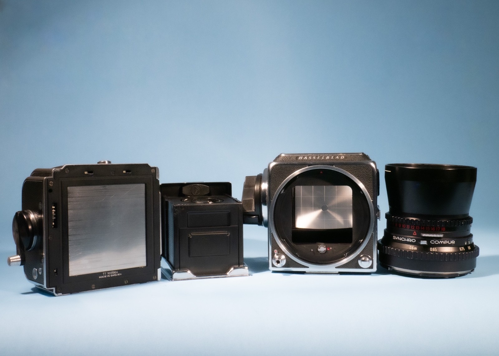 Hasselblad-503CX-Medium-Format-Camera-Carl-Zeiss-T-60mm-f35-Lens-A12-Back-137739156425-11