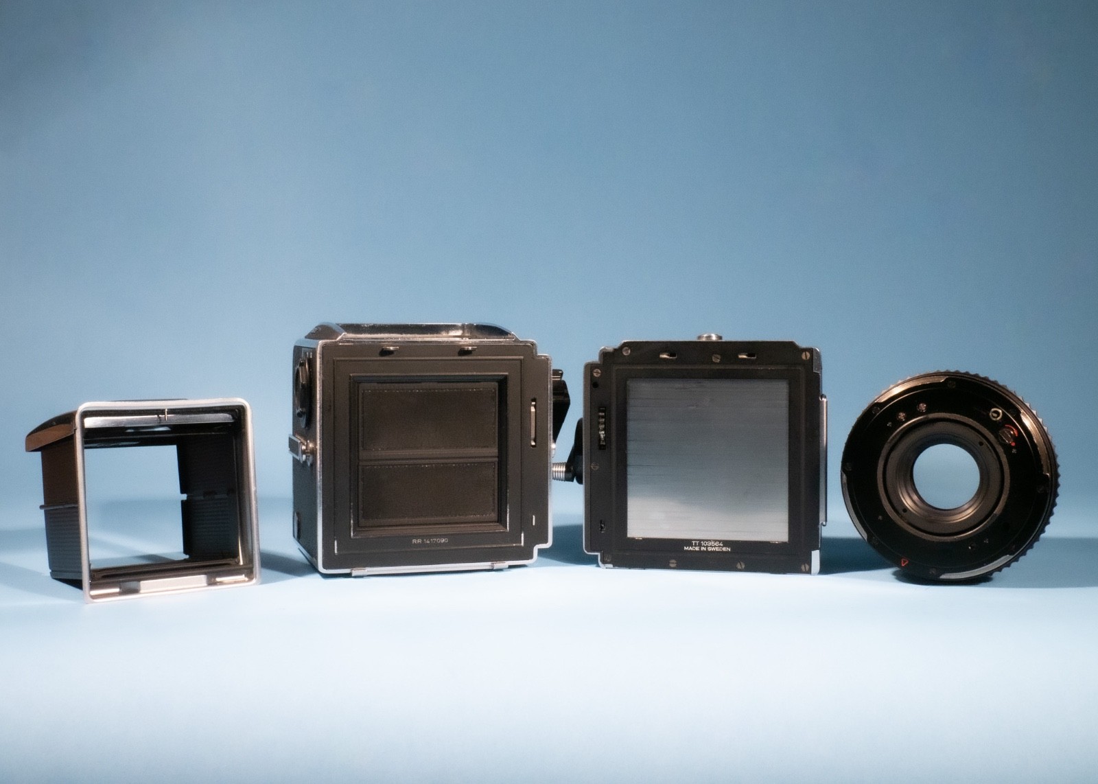 Hasselblad-503CX-Medium-Format-Camera-Carl-Zeiss-T-60mm-f35-Lens-A12-Back-137739156425-9
