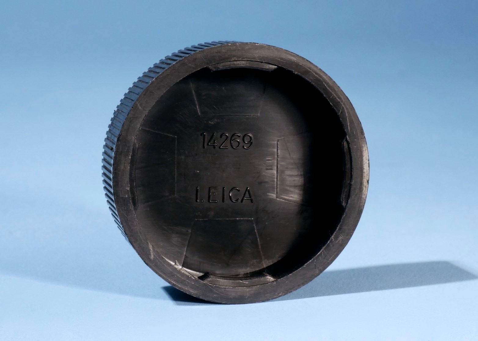 Leitz-Leica-M-Rear-Lens-Cap-14269-M-Mount-Lenses-Genuine-136678280965-2