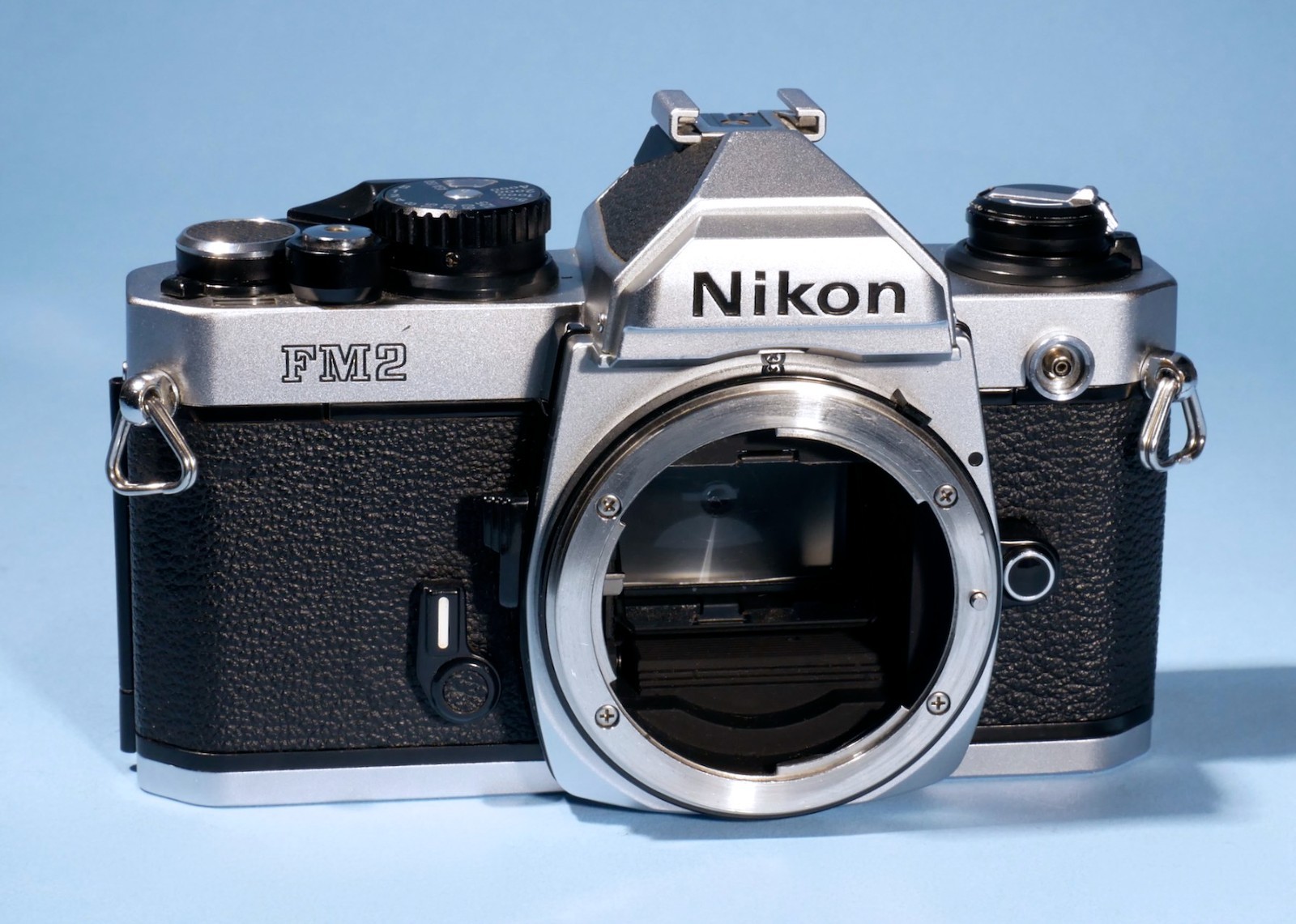 Nikon-FM2N-35mm-SLR-Film-Camera-Honeycomb-Titanium-Shutter-Fully-Working-136758313285-2