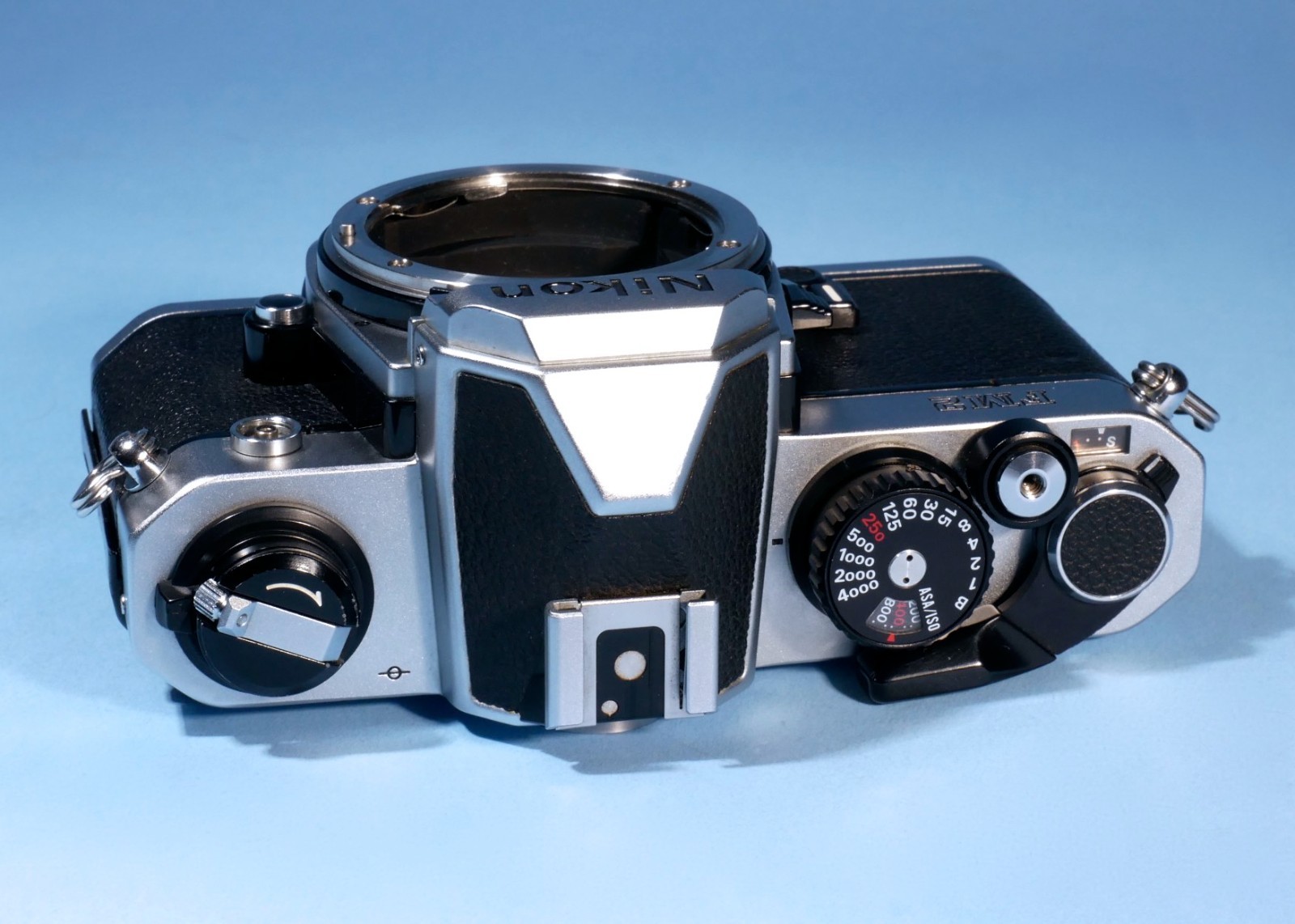 Nikon-FM2N-35mm-SLR-Film-Camera-Honeycomb-Titanium-Shutter-Fully-Working-136758313285-4