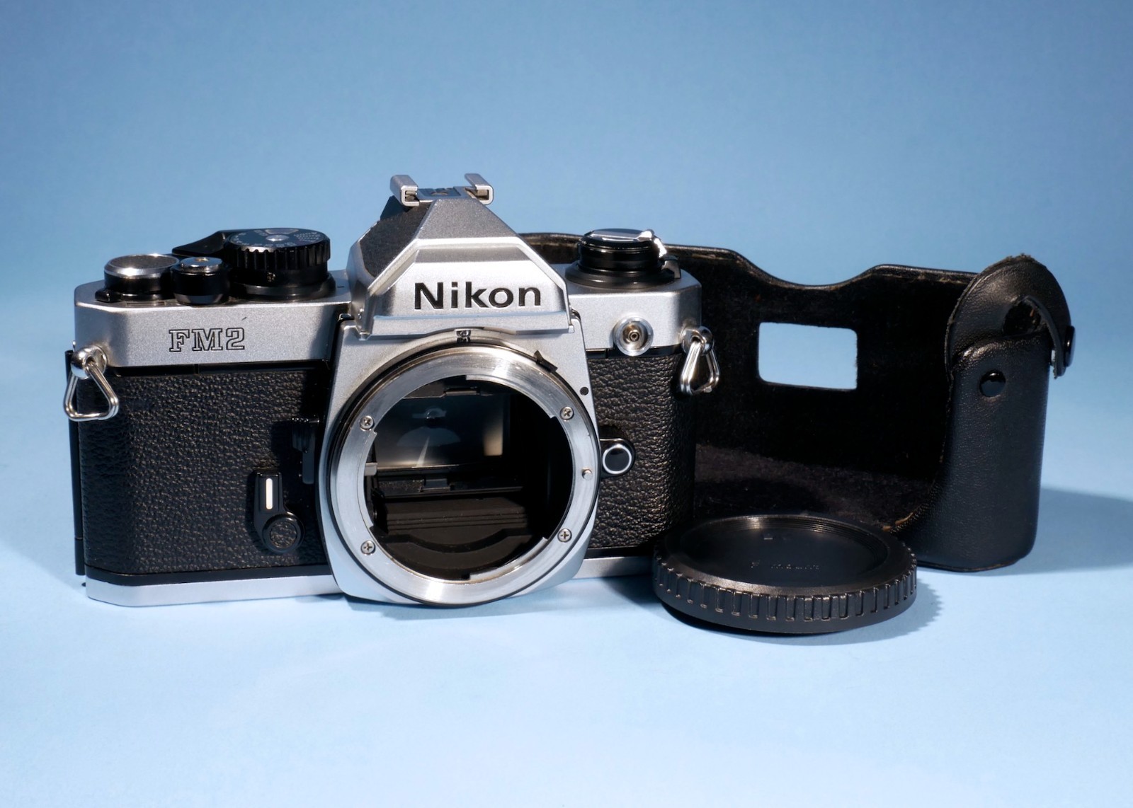 Nikon-FM2N-35mm-SLR-Film-Camera-Honeycomb-Titanium-Shutter-Fully-Working-136758313285