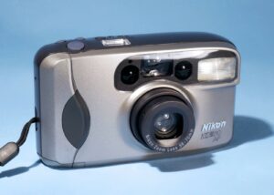 Nikon Zoom 210 AF 35mm Film Point & Shoot Camera * Tested & Fully Working