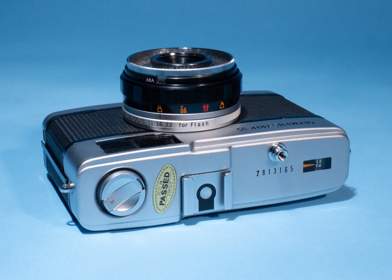 Olympus-Trip-35-Compact-35mm-Film-Camera-DZuiko-40mm-f28-Lens-Fully-Working-137148165865-4