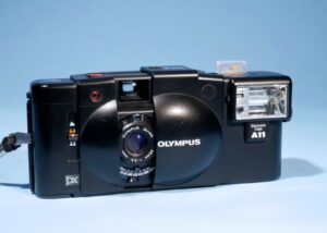 Olympus XA3 35mm Film Camera Zuiko 35mm 3.5 Lens + A11 Flash * Fully Working