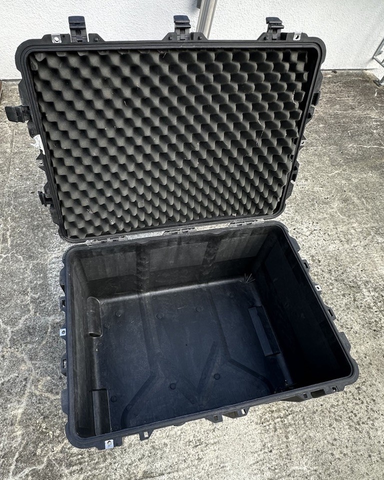 Peli-1660-Ultra-Durable-Heavy-Duty-Transport-Travel-Hard-Case-137831037965-5