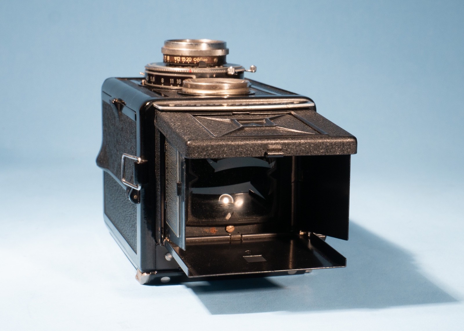 Voigtlander-Brillant-Medium-Format-Pseudo-TLR-Camera-Vaskar-75mm-f45-Lens-137712494735-7