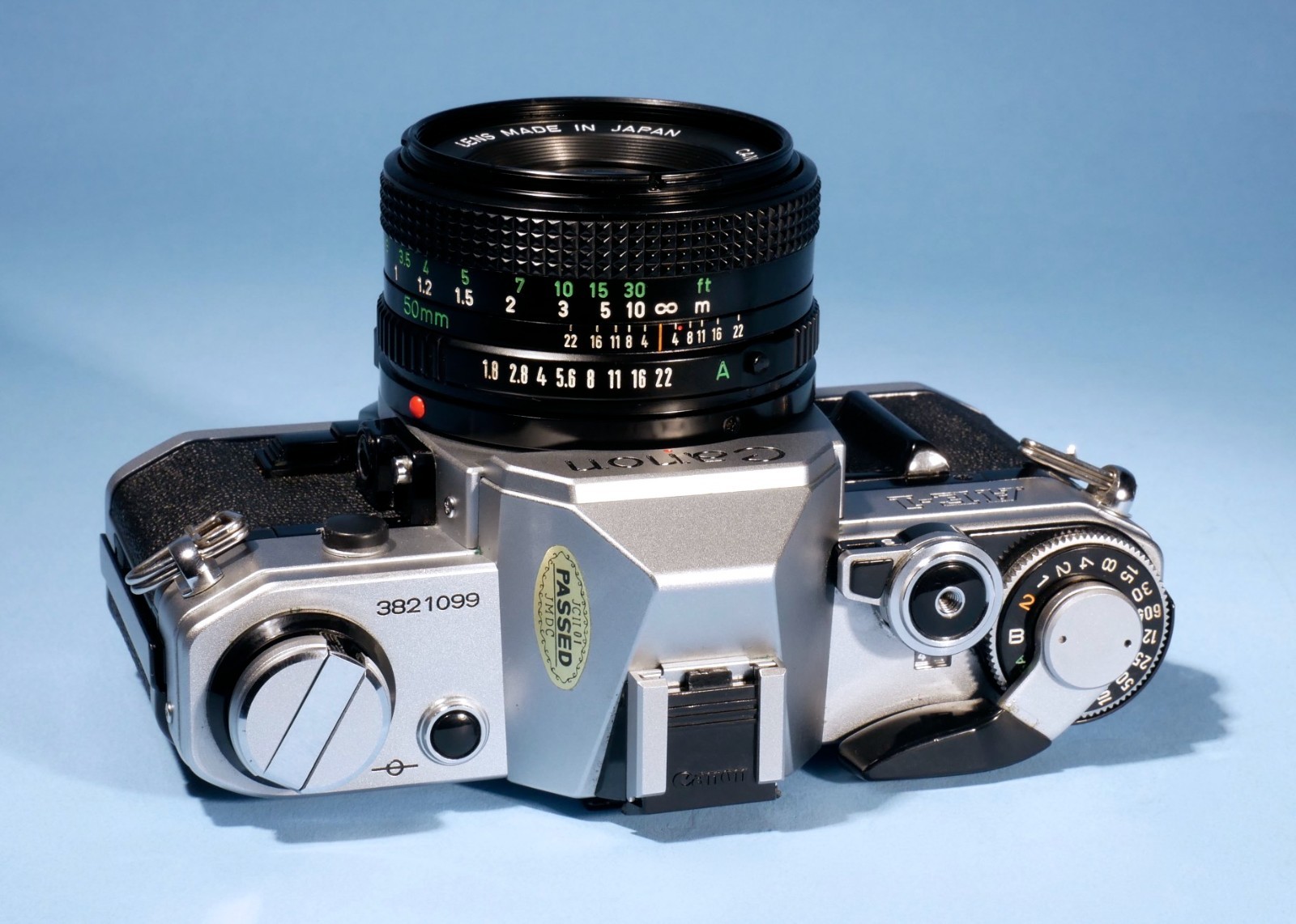 Canon-AE-1-35mm-SLR-Film-Camera-FD-50mm-f18-Lens-Fully-Working-136675137636-3