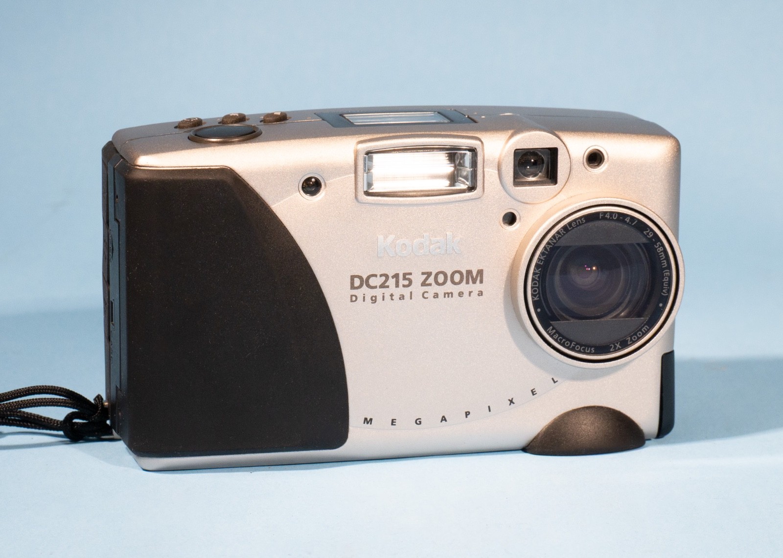 Kodak-DC215-Compact-Digital-Camera-10MP-Fully-Working-Excellent-137674334376-2