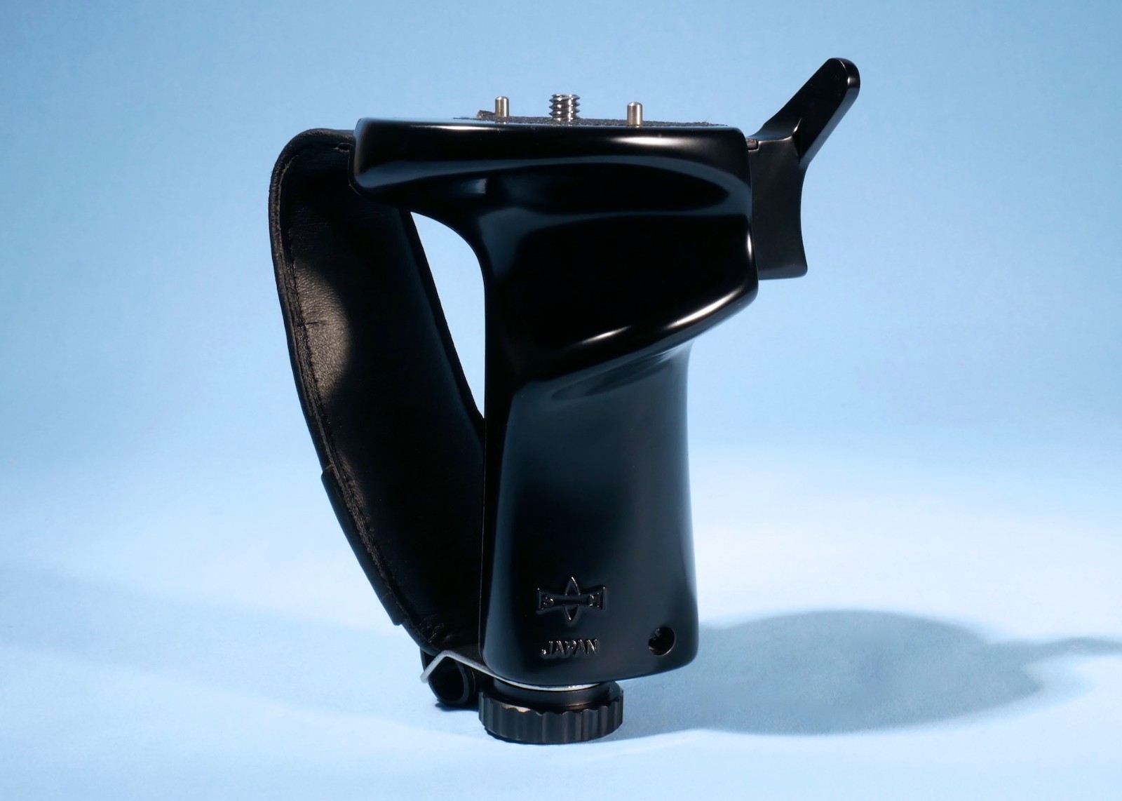 Mamiya-M645-Pistol-Grip-Excellent-136767320766-4