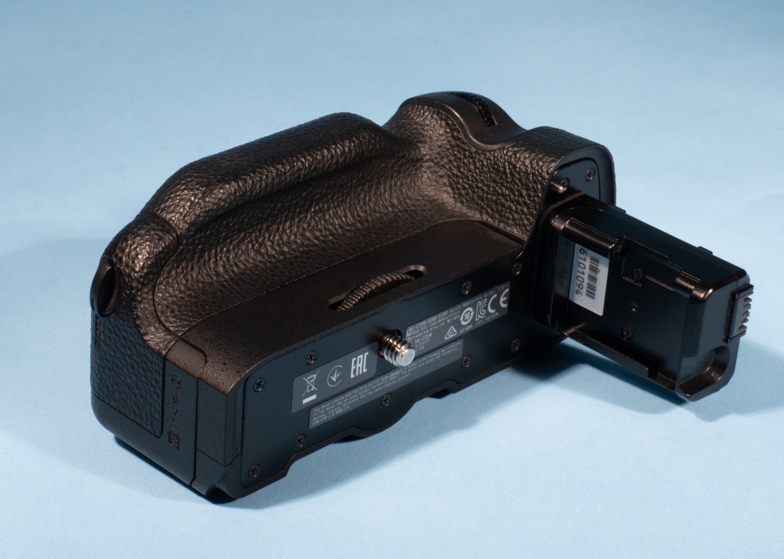 Sony-VG-C2EM-Vertical-Battery-Grip-For-Sony-A7II-A7RII-A7SII-Cameras-MINT-137421804866-2