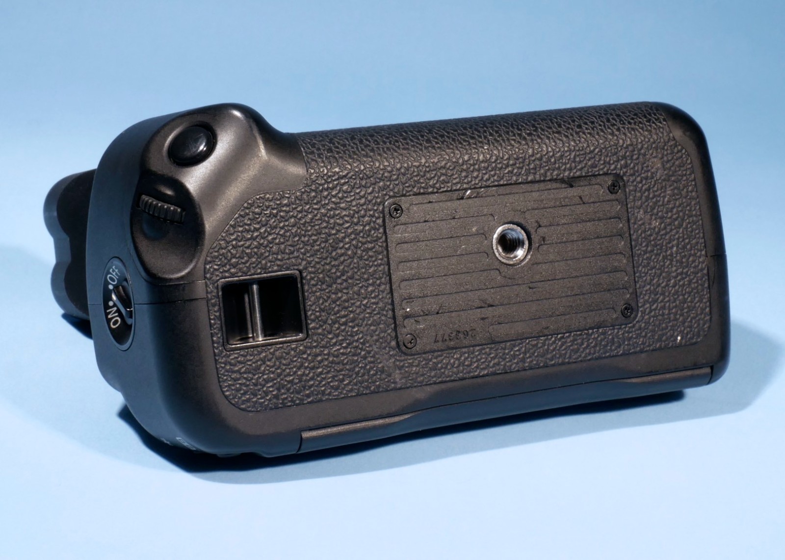 Canon-Battery-Pack-Grip-BG-E2-EOS-20D-30D-40D-and-50D-Excellent-Fully-Working-136821011127-3