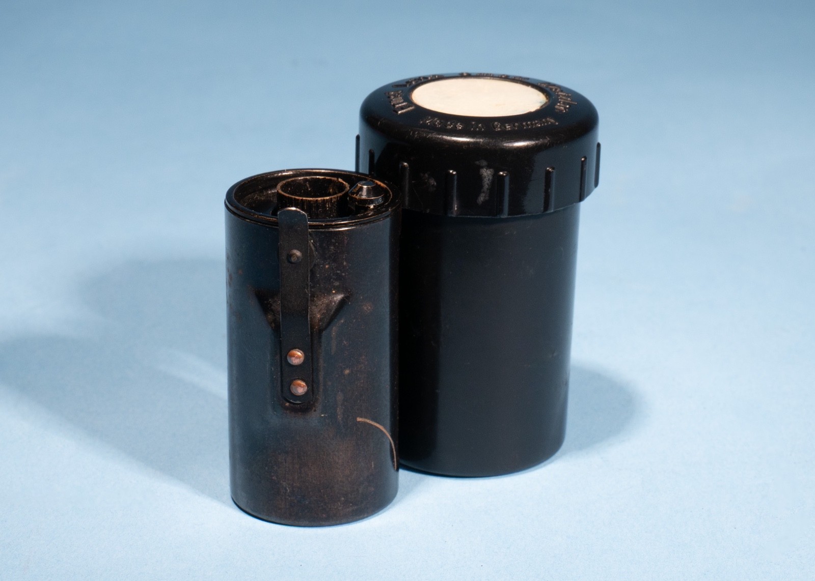 Leica-E-Leitz-Canister-Z-Brass-Reloadable-35mm-Film-Camera-Spool-Cartridge-137162640827