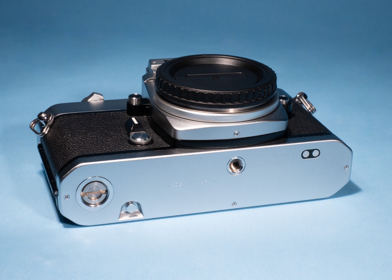 Nikon-EL2-35mm-SLR-Film-Camera-Excellent-Fully-Working-New-Seals-137169157307-5