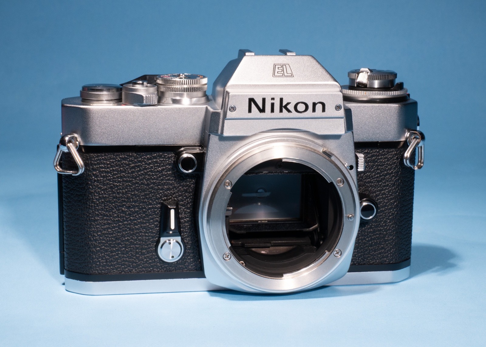 Nikon-EL2-35mm-SLR-Film-Camera-Excellent-Fully-Working-New-Seals-137169157307