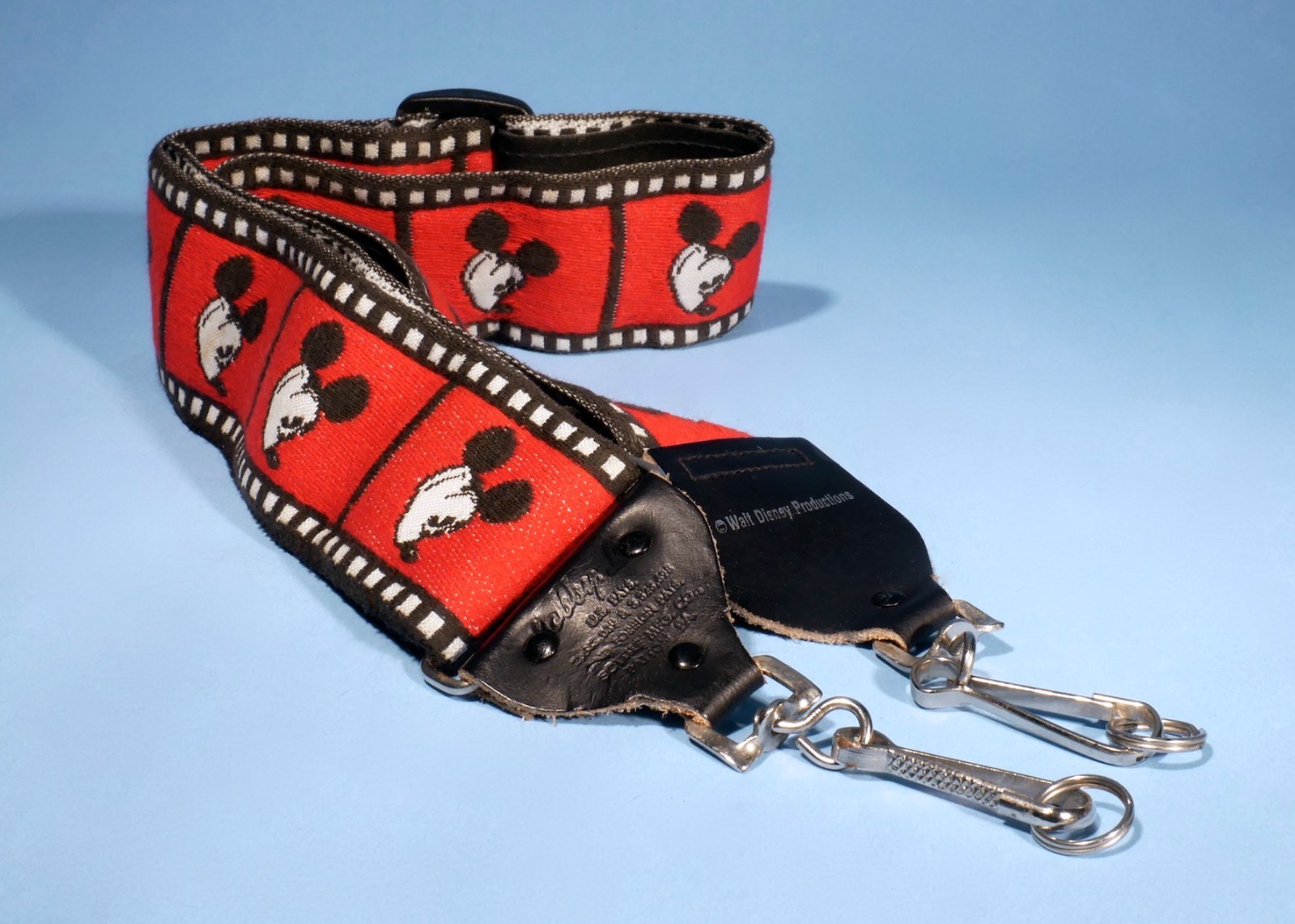 Walt-Disney-Mickey-Mouse-Camera-Shoulder-Neck-Strap-Bobby-Lee-Excellent-137071485897-2