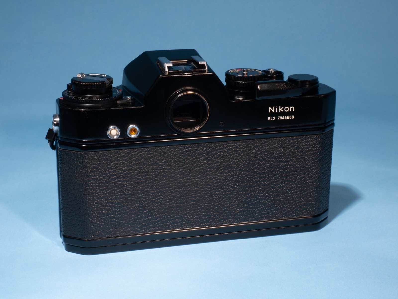 Nikon-EL2-35mm-SLR-Film-Camera-Excellent-Fully-Working-New-Seals-137124537468-3