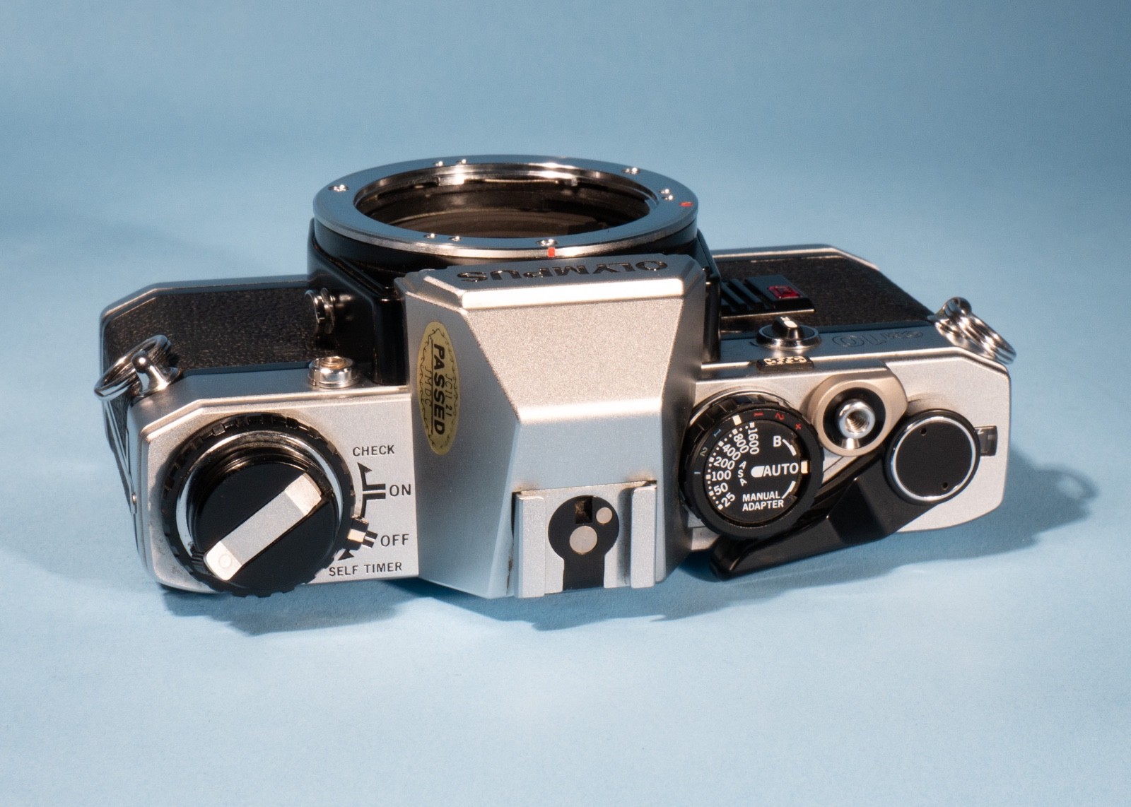 Olympus-OM-10-35mm-SLR-Film-Camera-Fully-Working-New-Seals-Excellent-137854144098-3