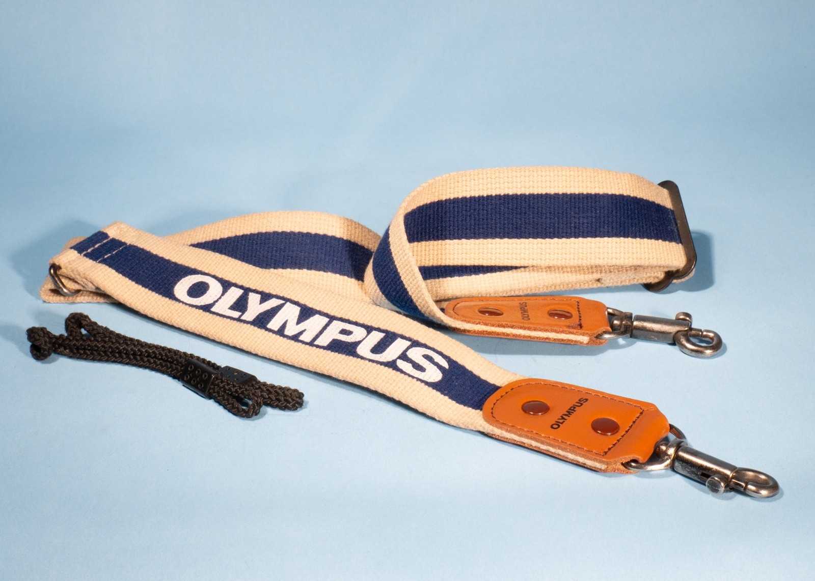 Olympus-Wide-Neck-Shoulder-Strap-Excellent-For-OM10-OM1-OM2-OM4-Cameras-etc-137851340988