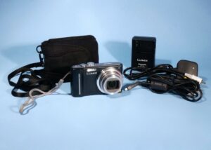Panasonic Lumix DMC-TZ8 12.1MP Digital Camera * Fully Working * Excellent