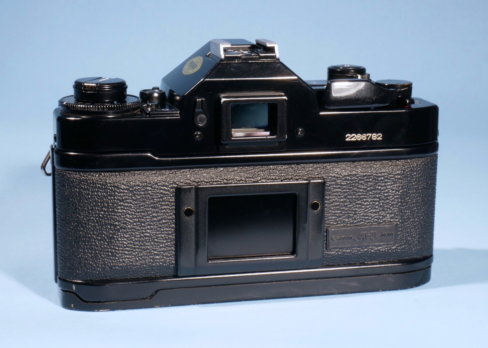 Canon-A-1-35mm-SLR-Film-Camera-FD-28mm-f28-Lens-Working-New-Seals-136803051539-4