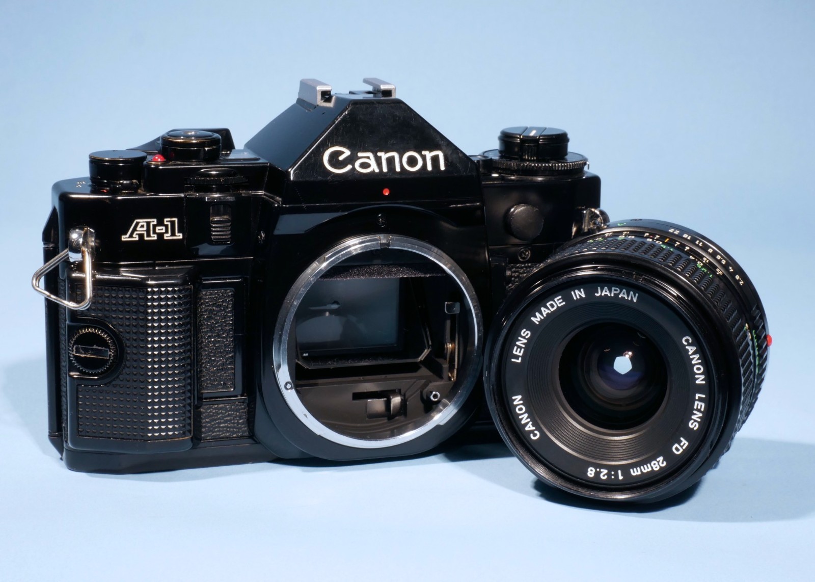 Canon-A-1-35mm-SLR-Film-Camera-FD-28mm-f28-Lens-Working-New-Seals-136803051539-6