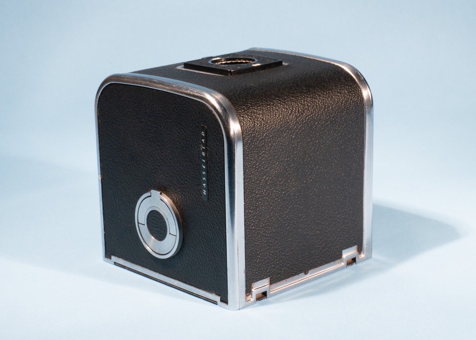 Hasselblad-A70-70-Roll-Film-Back-Magazine-Hasselblad-V-System-Cameras-137710921289-2