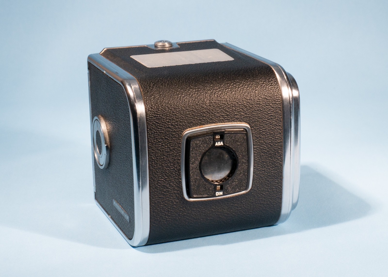 Hasselblad-A70-70-Roll-Film-Back-Magazine-Hasselblad-V-System-Cameras-137710921289-5