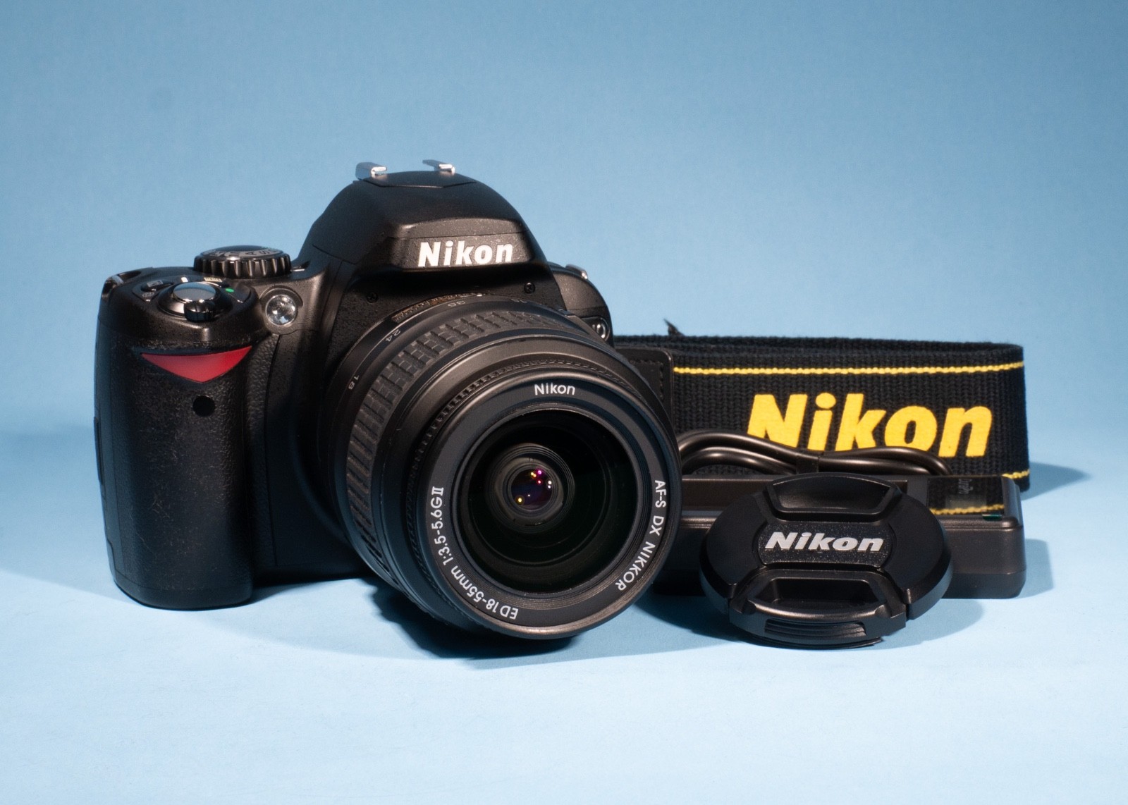 Nikon-D40-DSLR-Camera-61MP-Digital-SLR-ED-18-55mm-f35-56G-II-Lens-Excellent-137379993989