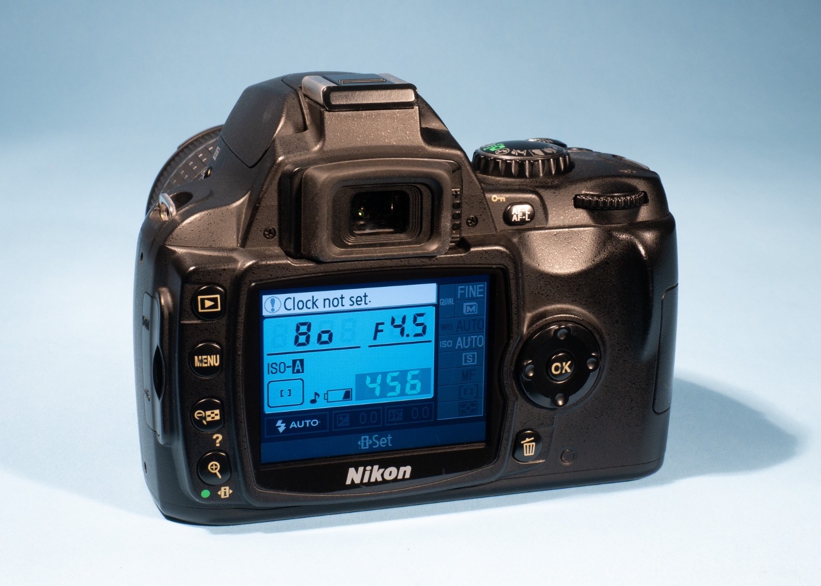 Nikon-D40x-DSLR-102MP-Digital-SLR-Camera-AF-S-DX-18-55mm-f35-56-G-II-Lens-137728557269-5